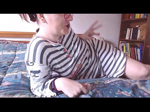❤️ Toma este gran galo negro na túa boca pequena escrava ❌ Porno duro en nós ☑