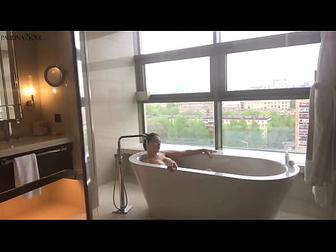 ❤️ Nena tremenda Masturbándose apaixonadamente a súa coña no baño ❌ Porno duro en nós ☑